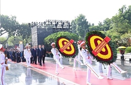 Lãnh đạo Đảng, Nhà nước dâng hương tưởng niệm các Anh hùng liệt sĩ