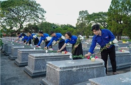 Viết tiếp truyền thống cách mạng bằng những hành động thiết thực