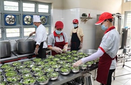 Hóa giải nỗi lo thực phẩm học đường, thức ăn vỉa hè