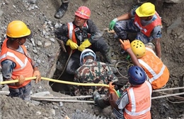 Lũ quét tại Nepal: Giải cứu được 2 người sau 10 ngày mắc kẹt
