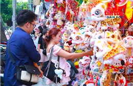 Rộn ràng sắc Trung thu, đồ chơi truyền thống lên kệ sớm