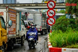 Hiện trạng nút giao Đại lộ Thăng Long-Trần Duy Hưng sau đề xuất bỏ biển cấm xe máy