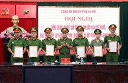 Chủ tịch TP Hà Nội khen thưởng thành tích truy bắt nhanh đối tượng sát hại cô gái 17 tuổi