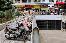 Giải quyết thế nào với hàng trăm xe máy &#39;vô chủ&#39; tại chung cư HH Linh Đàm?