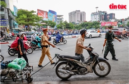 Xử lý gần 200 trường hợp vi phạm giao thông trong ngày tại Hà Nội