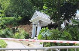 Thông tin ban đầu về vụ sập nhà sau mưa lớn, 7 người thoát chết 