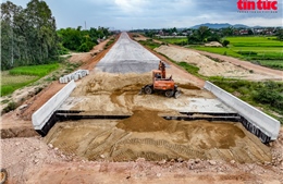 Cưỡng chế hộ dân cuối cùng để bàn giao mặt bằng cho cao tốc Hoài Nhơn - Quy Nhơn