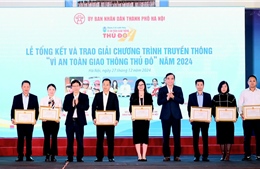 Mỗi người dân là một &#39;tuvên truyền viên&#39; đắc lực cho an toàn giao thông Thủ đô