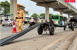 Hà Nội kiểm tra, tạm giữ hàng loạt xe tự chế chở hàng cồng kềnh