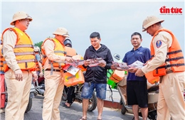 Hà Nội siết chặt an toàn giao thông đường thủy, chủ động ứng phó mùa mưa bão