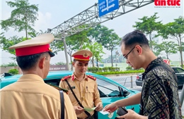 Lái xe lưu ý việc dừng đỗ xe để tránh bị xử phạt trên đường Võ Chí Công