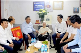Chủ tịch TP Hà Nội: Người có công luôn là tấm gương sáng để thế hệ hôm nay noi theo