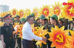 Chủ tịch Hà Nội thăm, động viên lực lượng phục vụ đại lễ A80