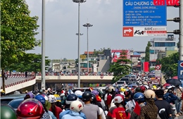 Giao thông Hà Nội ùn tắc cục bộ sau Đại lễ A80