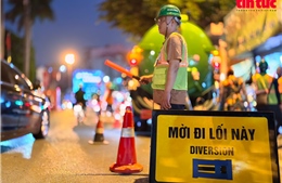 Kịp thời hỗ trợ người dân ngõ Giang Văn Minh trong vụ phun trào bùn