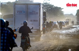 Thi công Vành đai 4 qua Quốc lộ 6 làm &#39;khó&#39; người dân