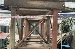 Cầu Long Biên gặp sự cố nghiêm trọng phải phong toả giao thông