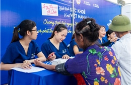 Long Châu cùng Hội Thầy thuốc trẻ và các bệnh viện tuyến trung ương chăm sóc sức khỏe cộng đồng tại xã Minh Châu