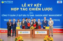HUTECH ký kết hợp tác chiến lược với SAM &#39;Đánh thức khát vọng khởi nghiệp’