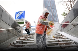 Sau nhiều thập kỷ lạm dụng, Trung Quốc cắt giảm hoá chất làm tan băng