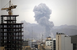 Israel dọa tăng cường tấn công khi Iran phóng tên lửa xa chưa từng có