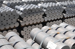 Thị trường kim loại rung chuyển sau khi Iran tấn công các nhà máy luyện kim