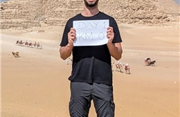 Lạc đà, thuyền buồm và xe chở gà: Hành trình bền bỉ vòng quanh thế giới của chàng trai Ai Cập