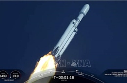 Tên lửa SpaceX trôi dạt có nguy cơ va chạm với Mặt Trăng