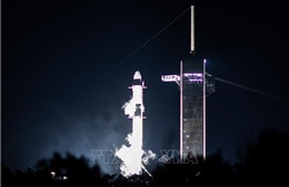 Tên lửa SpaceX chỉ còn vài giờ nữa sẽ đâm vào Mặt Trăng