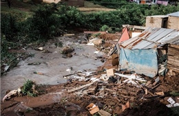  Số người chết do lũ lụt và lở đất tại Nam Phi tăng lên 33 người