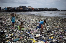 Philippines dọa &#39;tuyên chiến&#39; với Canada trong vấn đề rác thải