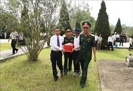 Truy điệu, an táng 18 hài cốt liệt sỹ quân tình nguyện và chuyên gia Việt Nam hy sinh tại Lào