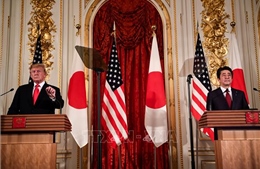 Tổng thống Mỹ thăm Nhật Bản: Nồng ấm trong bất đồng