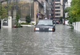 Nhật Bản ban bố cảnh báo cao nhất nguy cơ lũ lụt và lở đất tại miền Tây