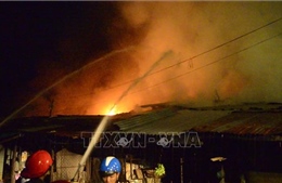 Cháy lớn thiêu rụi nhiều sạp hàng tại chợ Bình Long, Bình Phước