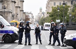 Tấn công bằng dao vào sở cảnh sát ở Paris: 4 cảnh sát thiệt mạng, hung thủ bị tiêu diệt