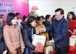Bộ trưởng Bộ Tài chính Đinh Tiến Dũng thăm và chúc Tết tại Ninh Bình