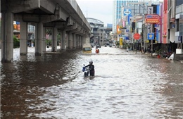 Mưa lớn gây ngập lụt trên diện rộng tại thủ đô Indonesia 