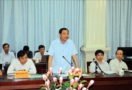 Bộ trưởng Nguyễn Xuân Cường kiểm tra phòng, chống hạn mặn tại Vĩnh Long 