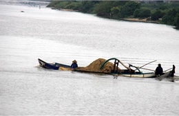 Xử lý 2 phương tiện khai thác cát trái phép trên tuyến sông Đồng Nai