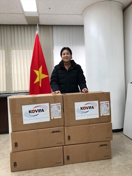 Hội Hữu nghị Hàn - Việt tặng khẩu trang cho cộng đồng người Việt Nam tại Hàn Quốc