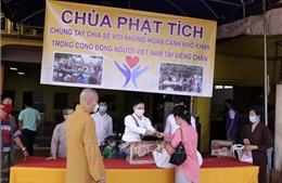 Người Việt tại Lào chia sẻ khó khăn, giúp nhau vượt qua đại dịch 