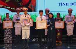 Trao phần thưởng cao quý cho các tập thể, cá nhân ở Đồng Nai