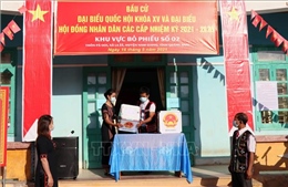 Cử tri 6 xã ở Nam Giang phấn khởi đi bỏ phiếu trong ngày bầu cử sớm