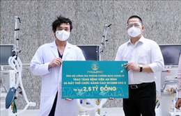 Doanh nghiệp trao tặng nhiều thiết bị y tế cho TP Hồ Chí Minh