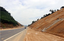 Phản hồi thông tin của TTXVN: Bảo đảm khai thác an toàn cao tốc La Sơn – Túy Loan