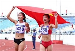 SEA Games 31: Nguyễn Thị Oanh giành HCV đầu tiên cho Điền kinh Việt Nam