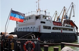 Ukraine: Tàu hàng đầu tiên rời cảng Mariupol kể từ khi thành phố này bị phong tỏa