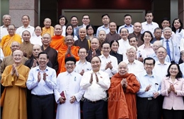 Chủ tịch nước tiếp xúc cử tri là trí thức, chức sắc các tôn giáo tại TP Hồ Chí Minh