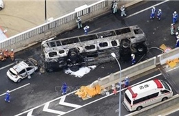 Ô tô con va chạm với xe buýt ở Nhật Bản, 9 người thương vong